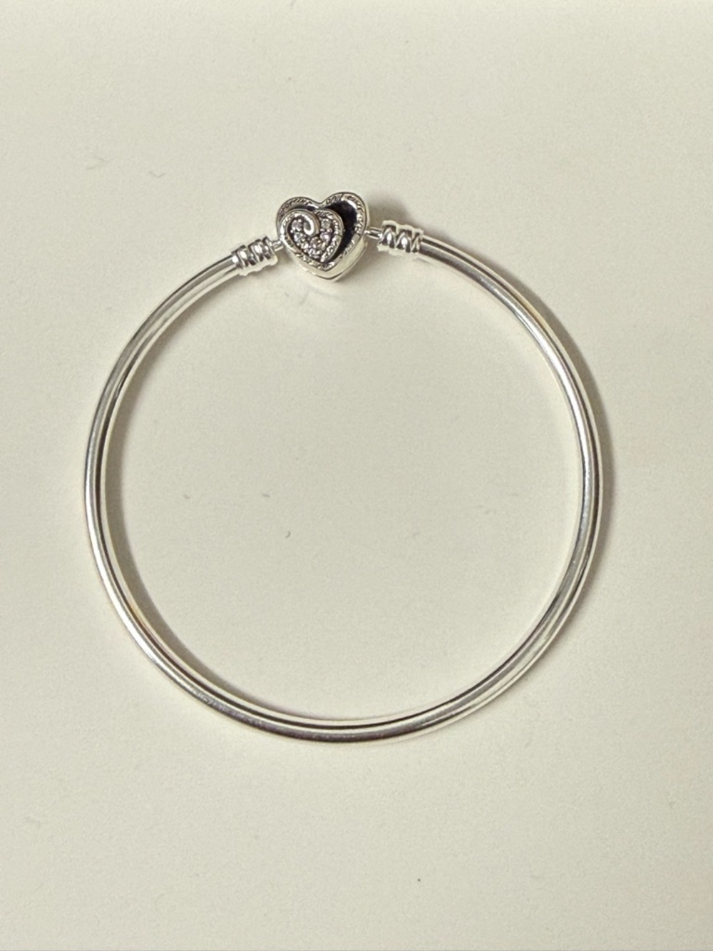 Pandora Moments Entwined Infinite Hearts Clasp Bangle Silver Bracelet